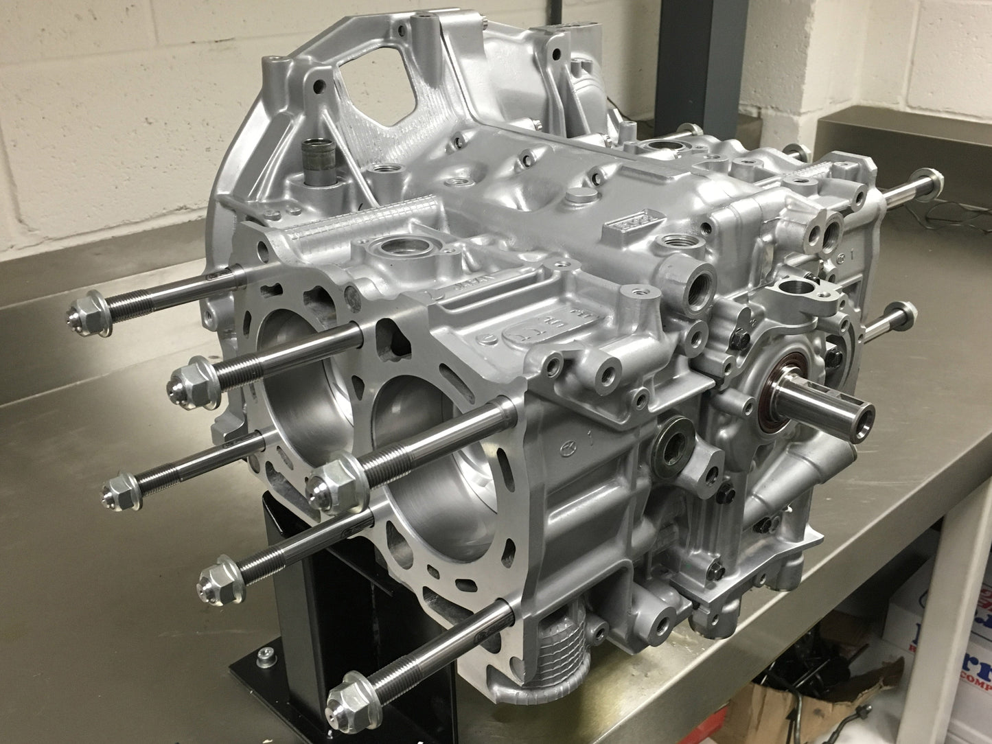 RCM Engineering- Sealed Block Wet Media Clean
